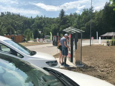 Odprli novo centralno blejsko parkirišče