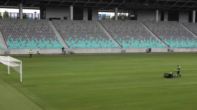 stadion stožice nova zelenica, igralna pivršina, foto luka cjuha