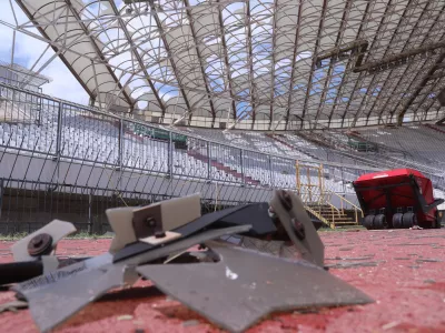 08.07.2025. Split - Snazno nevrijeme praceno obilnom kisom, jakim vjetrom i tucom jutros je zahvatilo dijelove grada. Na stadionu Poljud ostecen je dio krovne konstrukcije. Photo: Ivo Cagalj/PIXSELL