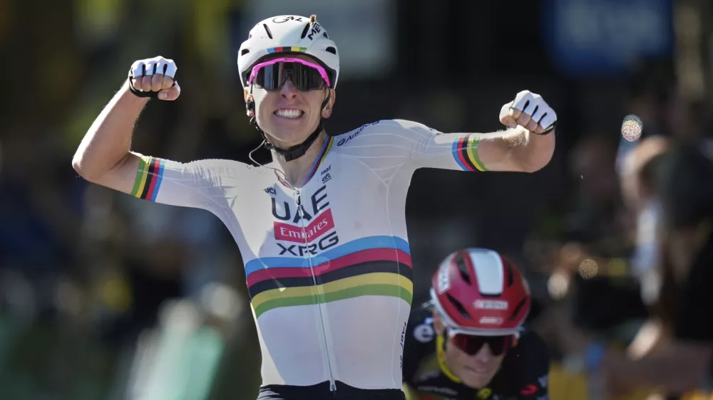 Tadej Pogačar do pomembnega mejnika