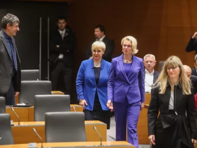 predsednica DZ Urška Klakočar Zupančičpredsednica republike Nataša Pirc Musar je na lastno pobudo prvič nagovorila poslance - 13.12.2023 – Državni zbor RS - 15. redna seja DZ – //FOTO: Bojan Velikonja