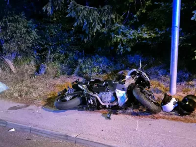 Nekaj dni po hudi nesreči je motorist v bolnišnici umrl. 