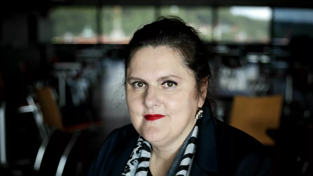 - 11.06.2020 - Urula Cetinski, generalna direktorica Cankarjevega doma (CD) od leta 2014, predsednica Nacionalnega sveta za kulturo RS od leta 2019, soustanoviteljica več festivalov, kulturna publicistka in blogerka,  //FOTO: Matja RutOPOMBA: INTERVJU ZA OBJEKTIV 2020