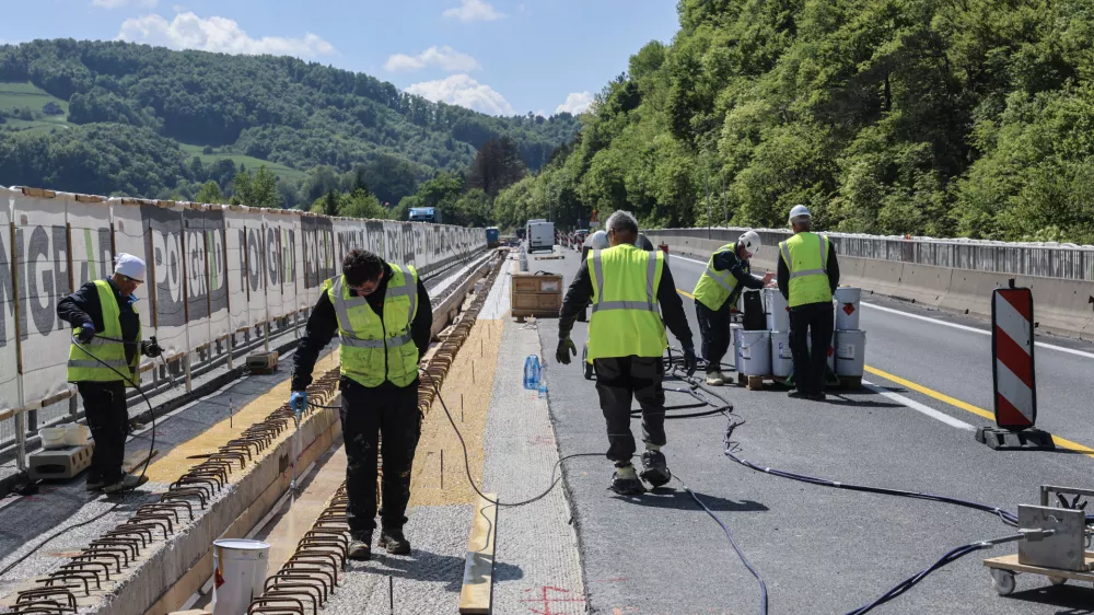 - 29.04.2025 - obnova štajerske avtoceste, delo na cesti, viadukti, DARS//FOTO: Jaka Gasar