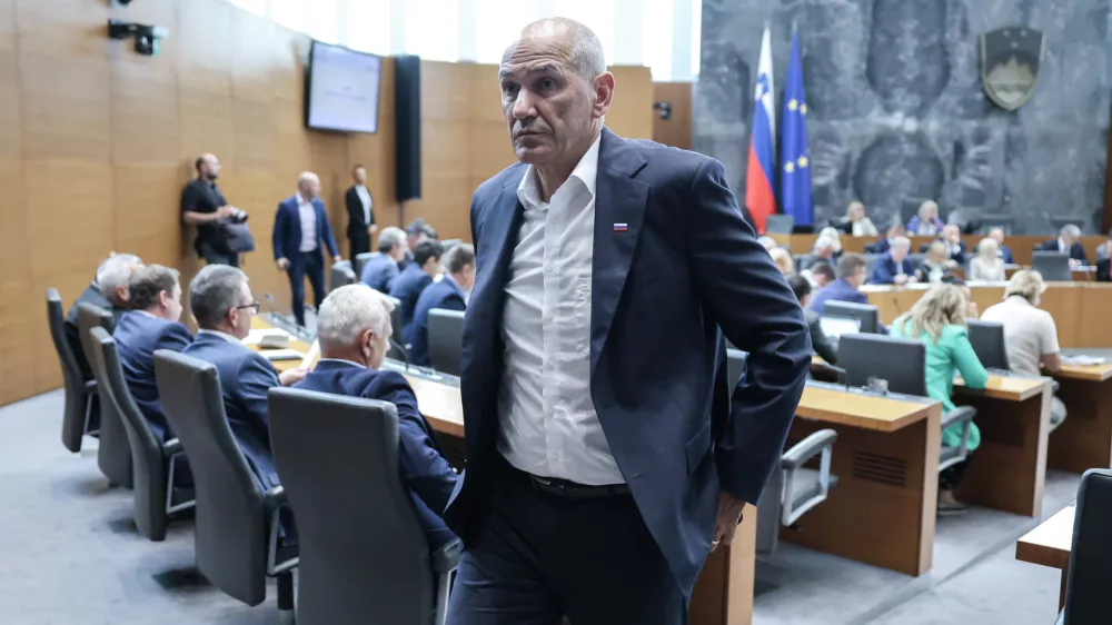 Janez Janša- 07.07.2025 - začetek redne seje DZ s poslanskimi vprašanji ministrskemu zboru; DZ, velika dvorana, Šubičeva 4, LJUBLJANA​//FOTO: Jaka Gasar