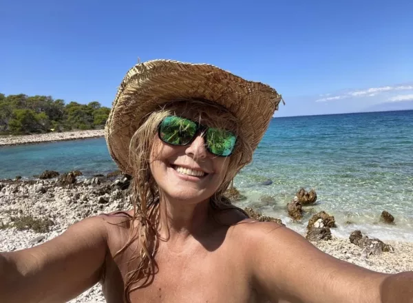 Zvezdana Mlakar je imela bridko izkušnjo na popotovanju po ZDA, kjer je bilo v Dolini smrti, kot je pripovedovala, več kot 50 stopinj Celzija. F instagram