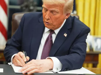 FILE - President Donald Trump signs an executive order on birthright citizenship in the Oval Office of the White House in Washington, Jan. 20, 2025. (AP Photo/Evan Vucci, File)