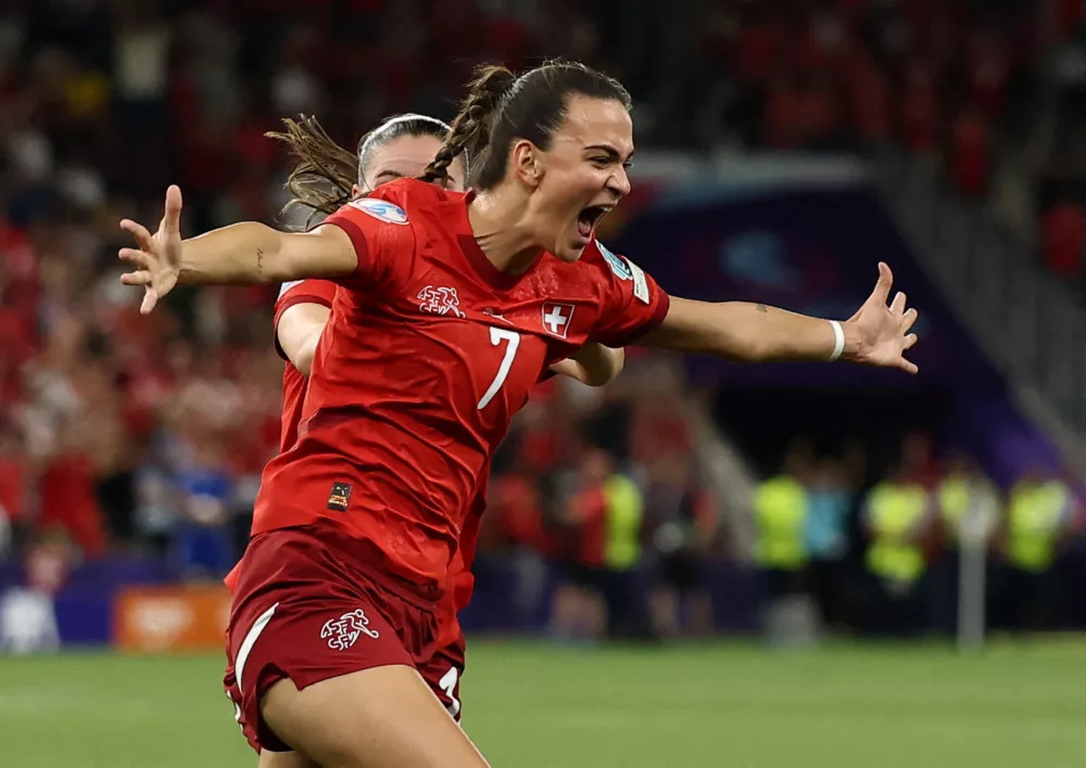 Soccer Football - UEFA Women's Euro 2025 - Group A - Finland v Switzerland - Stade de Geneve, Geneva, Switzerland - July 10, 2025 Switzerland's Riola Xhemaili celebrates scoring their first goal REUTERS/Stephane Mahe   TPX IMAGES OF THE DAY