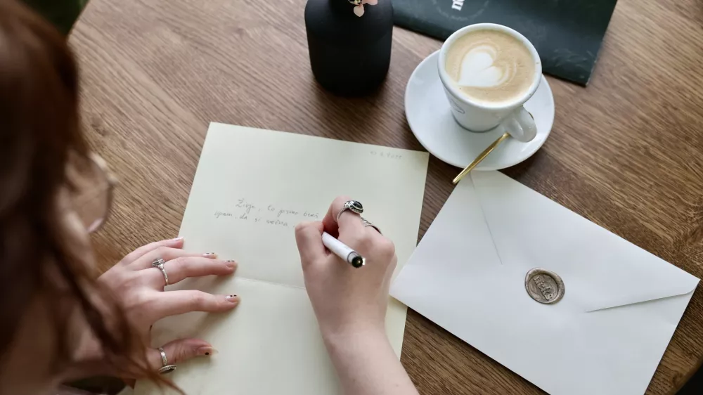 Napišite pismo samemu sebi in ga prejmite čez dve leti