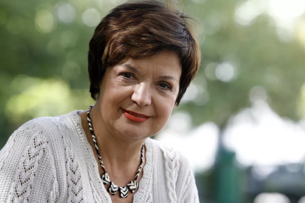 V domovih za starejše se temperatura povzpne tudi do 33 stopinj Celzija