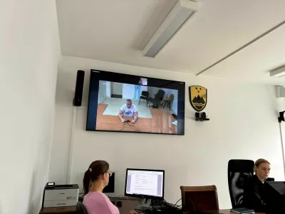 Sedem let zapora: Poškodoval mu je pljuča in premaknil srce