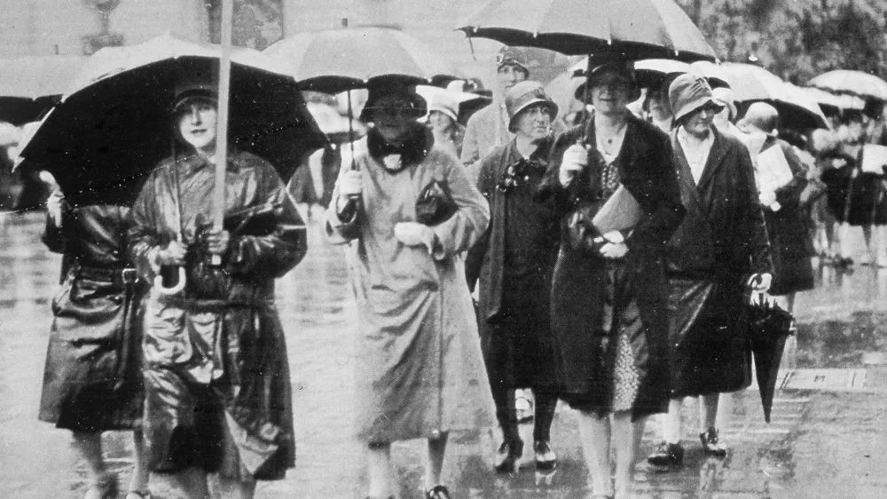 Demonstracije žensk za politične pravice leta 1929. Volilno pravico so jim dali šele šele 1971. / Foto: Profimedia