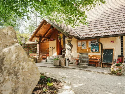 Mengeška koča: Med naravo, tradicijo in domačnostjo