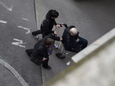 Dolgotrajna oskrba: Kljub temu, da sistem še ne deluje, prispevek že pobirajo