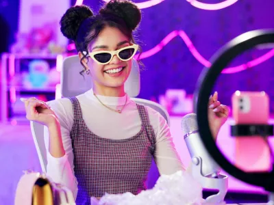 V zakulisju se dogaja marsikaj in nekateri res mastno služijo. / Foto: Istock