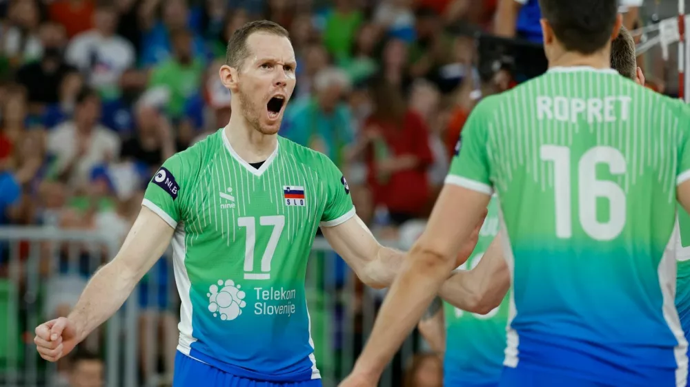 tine urnaut, odbojkar