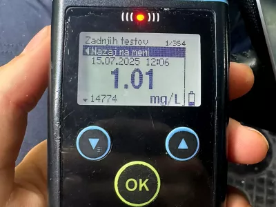 Traktoristu so policisti namerili dva promila alkohola.