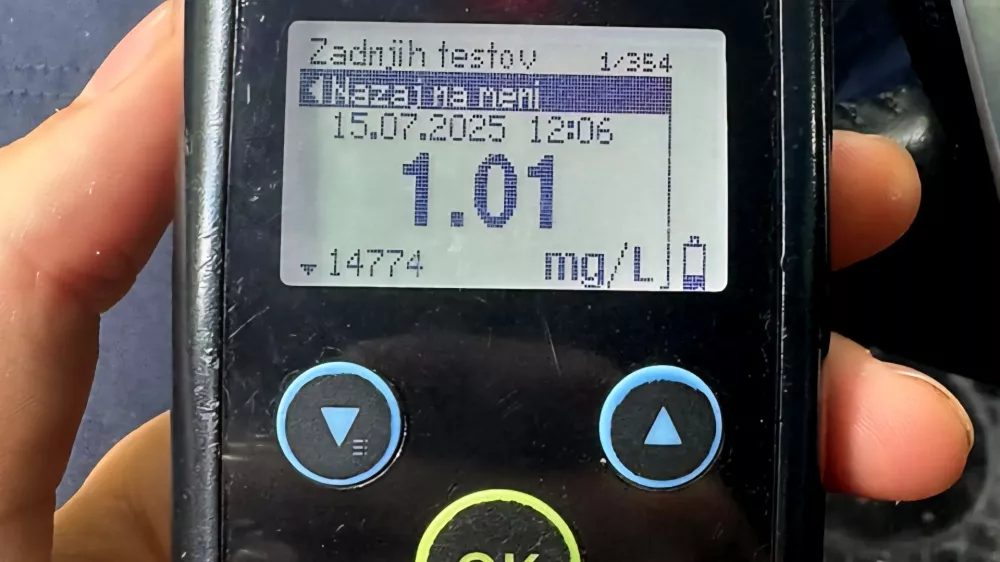 Traktoristu so policisti namerili dva promila alkohola.