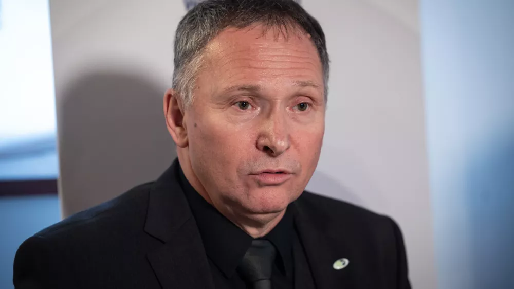 Cerklje na Gorenjskem, Dvor Jezersek.Novinarska konferenca Veterinarske zbornice Slovenije.Predsednik Veterinarske zbornice Slovenije Tomo Wankmuller.