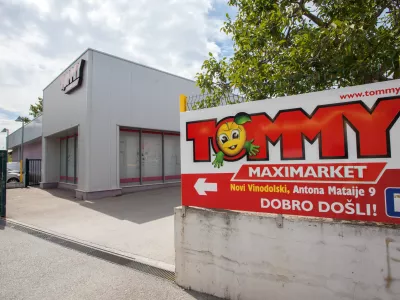 21.08.2015., Novi Vinodolski - Tommy trgovina u Novom Vinodolskom. Photo: Nel Pavletic/PIXSELLFoto: Pixsell