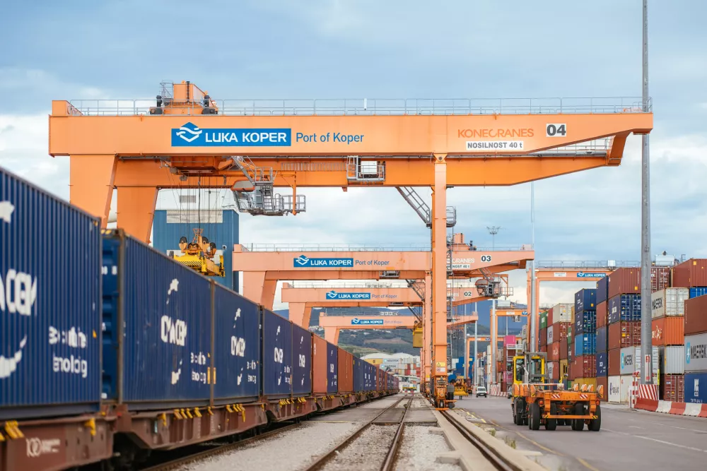 Luka Koper, pristanišče, žerjav 