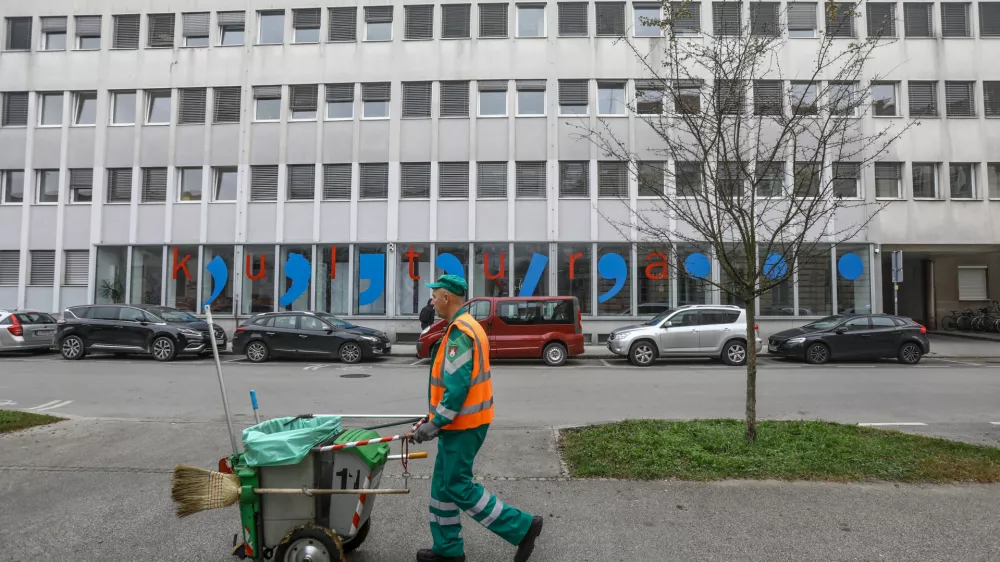 - 18.10.2022 – Ministrstvo za kulturo MZK - Maistrova ulica 10 //FOTO: Luka Cjuha