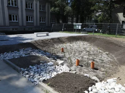 Podvoze sanirajo le z začasnimi rešitvami