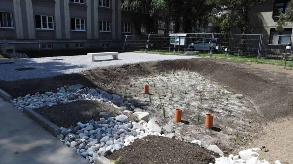 Podvoze sanirajo le z začasnimi rešitvami