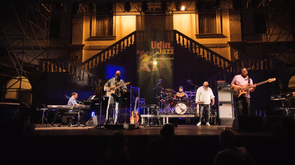 Ko mesto zaživi s festivalom