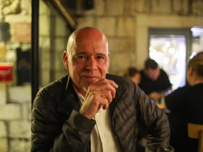 - Cestni odsek od Zadra proti Splitu.- Primošten.- 26.05.2025. - Reportaža o Jadranski magistrali ob 60. obletnici izgradnje in 70. obletnici začetka gradnje.- Jadranska magistrala, cesta, hrvaška obala.OPOMBA: ZA OBJAVO V OBJEKTIVU!//FOTO: Bojan Velikonja / Foto: Bojan Velikonja