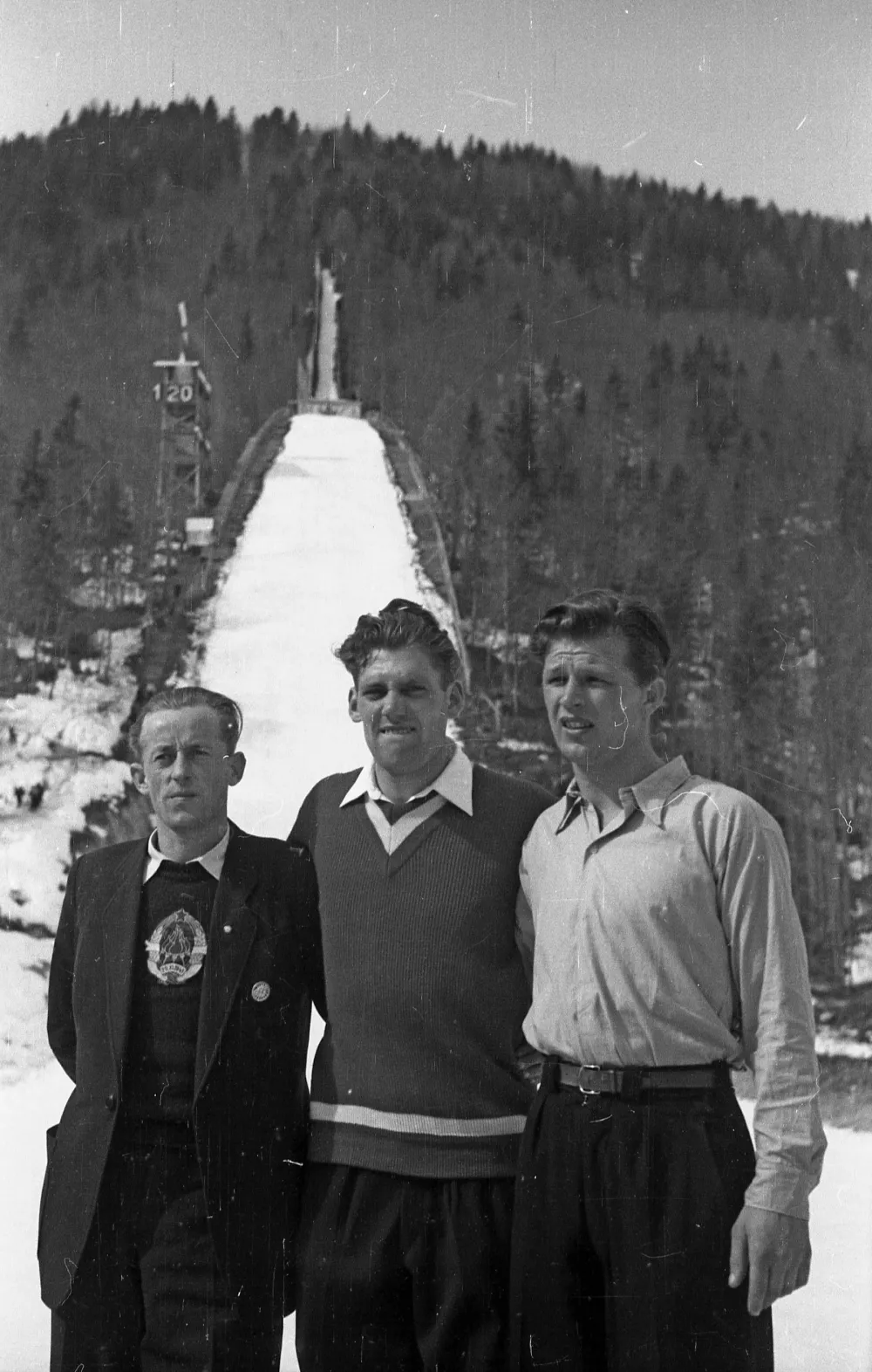 Partizanska čipka in rdeči hudič iz Titolanda