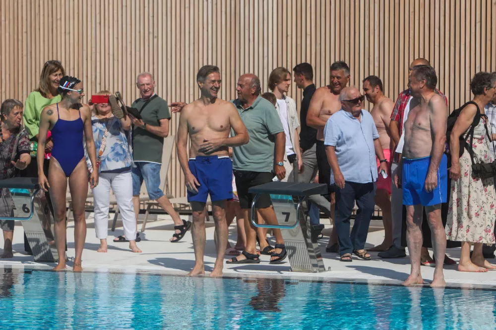 - Neža Klančar, plavlka in olimpijka,- Dr. Robert Golob, predsednik vlade RS,- Zoran Jankovič, Župan MOL,- 20.07.2025. - Svečana otvoritev prenovljenega bazena Vevče.//FOTO: Bojan Velikonja