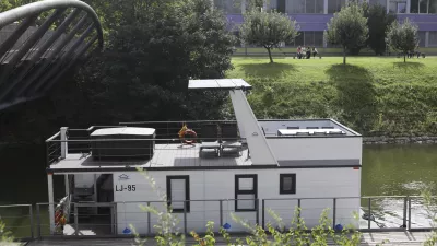 04.09.2023 - Grubarjev kanal - Plavajoča hiškaFoto: Luka Cjuha