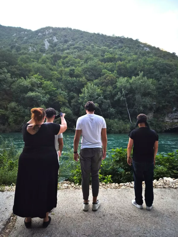 Nestalno prebivališče: Obljubljena dežela, zavod Senzorium 2025