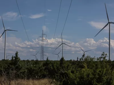 - Vetrna elektrarna, obnovljivi viri energije. - 24.07.2024. - Vetrna elektrarna Pađene v bližini Knina na Hrvaškem je največja vetrna elektrarna na Hrvaškem.//FOTO: Bojan VelikonjaOPOMBA: ZA OBJAVO V OBJEKTIVU!!!!