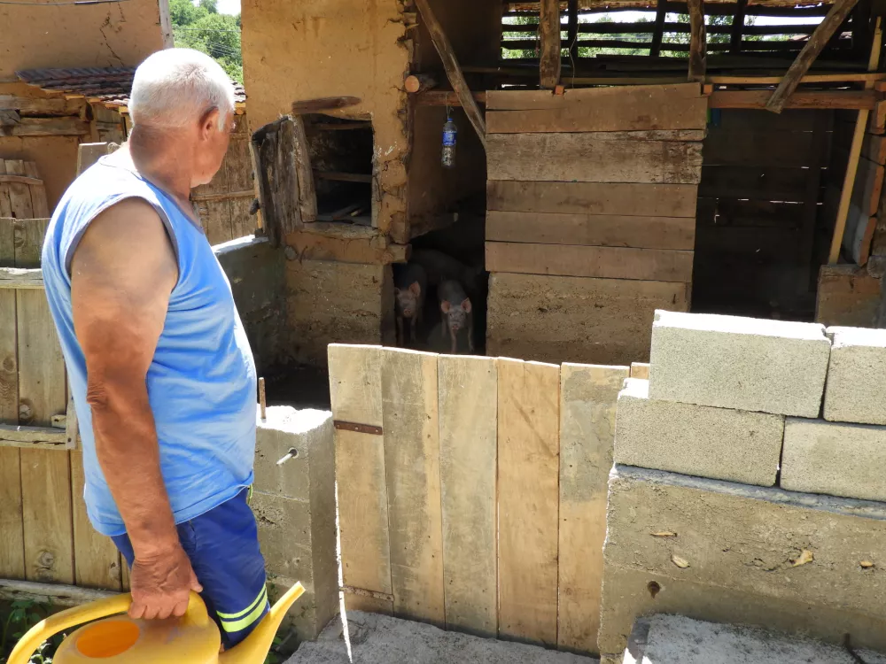 Karitas SrbijaZoran Pejičićsvinjak, jug Srbije / Foto: Katja Petrovec 