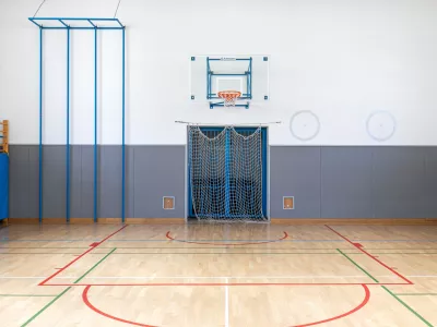 Če je soditi po raziskavah in izjavah nekdanjih športnic, je v športu zelo veliko zlorab. / Foto: Matjaž Rušt