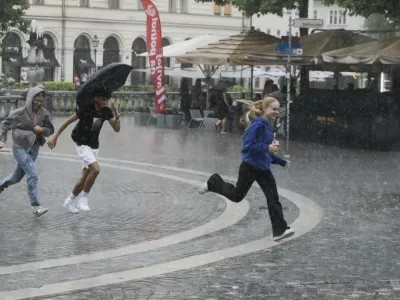 Nevihta v Ljubljani, Prešernov trg PREGLED LETA 2024FOTO: LUKA CJUHA