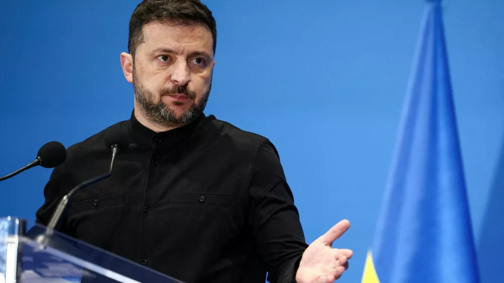 FILE PHOTO: Ukrainian President Volodymyr Zelenskiy gestures during a press conference on the first day of the two-day Ukraine Recovery Conference, on plans for the reconstruction of Ukraine, in Rome, Italy, July 10, 2025. REUTERS/Guglielmo Mangiapane/File Photo