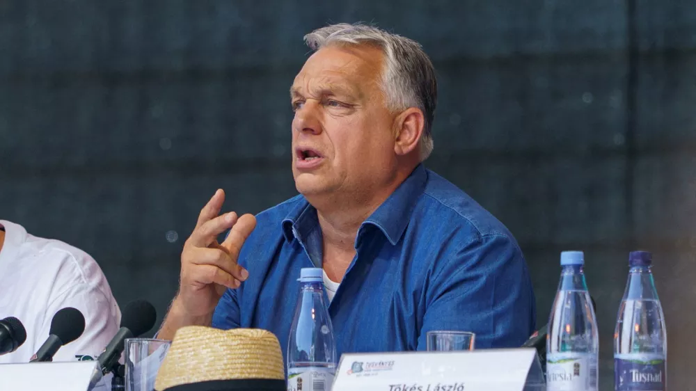 Hungarian Prime Minister Viktor Orban delivers a speech to ethnic Hungarians, at Balvanyos Summer University, in Baile Tusnad, Romania, July 26, 2025. Inquam Photos/Tudor Pana via REUTERS ATTENTION EDITORS - THIS IMAGE WAS PROVIDED BY A THIRD PARTY. ROMANIA OUT. NO COMMERCIAL OR EDITORIAL SALES IN ROMANIA