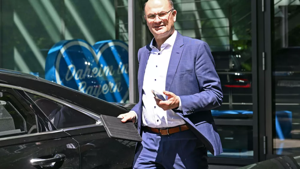 Albert FUERACKER CSU,Finanz-und Heimatminister, Einzelbild,angeschnittenes Einzelmotiv,Halbfigur,halbe Figur. Pressekonferenz im Anschluss an die Vorstandssitzung des CSU Praesidiums in der CSU Landesleitung in Muenchen am 19.05.2205 *** Albert FUERACKER CSU,Minister of Finance and Homeland,single picture,cropped single motif,half figure,half figure Press conference following the meeting of the CSU executive committee at the CSU state headquarters in Munich on 19 05 2205No Use Switzerland. No Use Germany. No Use Japan. No Use Austria