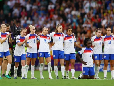 Soccer Football - UEFA Women's Euro 2025 - Final - England v Spain - St. Jakob-Park, Basel, Switzerland - July 27, 2025 England players react during the penalty shootout REUTERS/Piroschka Van De Wouw