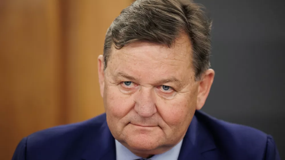 Ljubljana, DZ.Skupna seja odbora DZ za gospodarstvo in odbora DZ za zadeve Evropske unije, na kateri so obravnavali predstavitev kandidata za ministra za kohezijo in regionalni razvoj Aleksandra Jevska.Kandidata za ministra za kohezijo in regionalni razvoj Aleksander Jevsek.