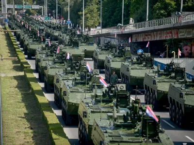 31.07.2025., Zagreb - U povodu obiljezavanja 30. obljetnice vojno-redarstvene operacije Oluja odrzan je svecani vojni mimohod. Pogled na aveniju Marina Drzica i kolinu vojnih vozila Photo: Josip Miskovic/PIXSELL