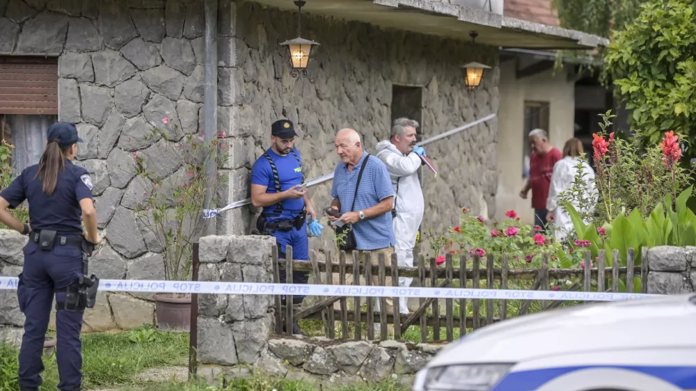 02.08.2025., Berek - Policijski ocevid u selu Berek gdje je iz automatske puske ubijen jedan muskarac Photo: Igor Soban/PIXSELL