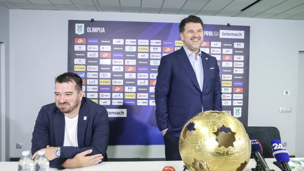 Goran Boromisa, Igor Barišič- 13.06.2025 - Izredna novinarska konferenca Olimpije pred začetkom priprav na novo tekmovalno sezono. Predstavili so tudi novega trenerja, Portugalca Jorge Simaa//FOTO: Jaka Gasar