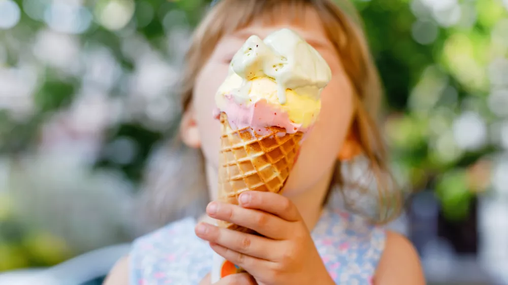 Povprečen prebivalec Slovenije na leto poje skoraj štiri litre sladoleda. / Foto: iStock