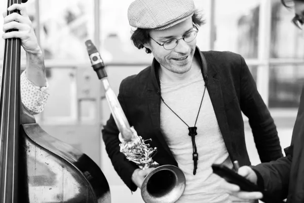 Poletni koncerti v na&scaron;i bližini: Z avtom po glasbena doživetja