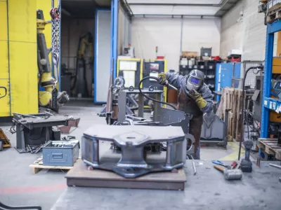 največji robot v Sloveniji- 28.10.2022 – Zlata gazela 2022 - Podjetje PIŠEK - VITLI KRPAN, proizvodnja kmetijskih in gozdarskih strojev, d.o.o., Jazbina 9A, Šmarje pri Jelšah //FOTO: Bojan VelikonjaOPOMBA: INTERVJU ZA OBJEKTIV 2022