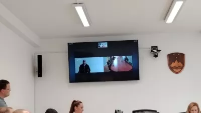 Nad trezor z macolo: pregnal jih je alarm